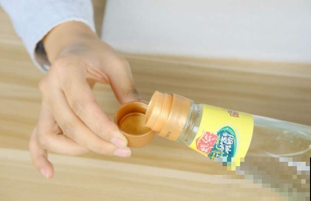 调味品也能养花，用水兑一兑、喷一喷，花朵长疯了！