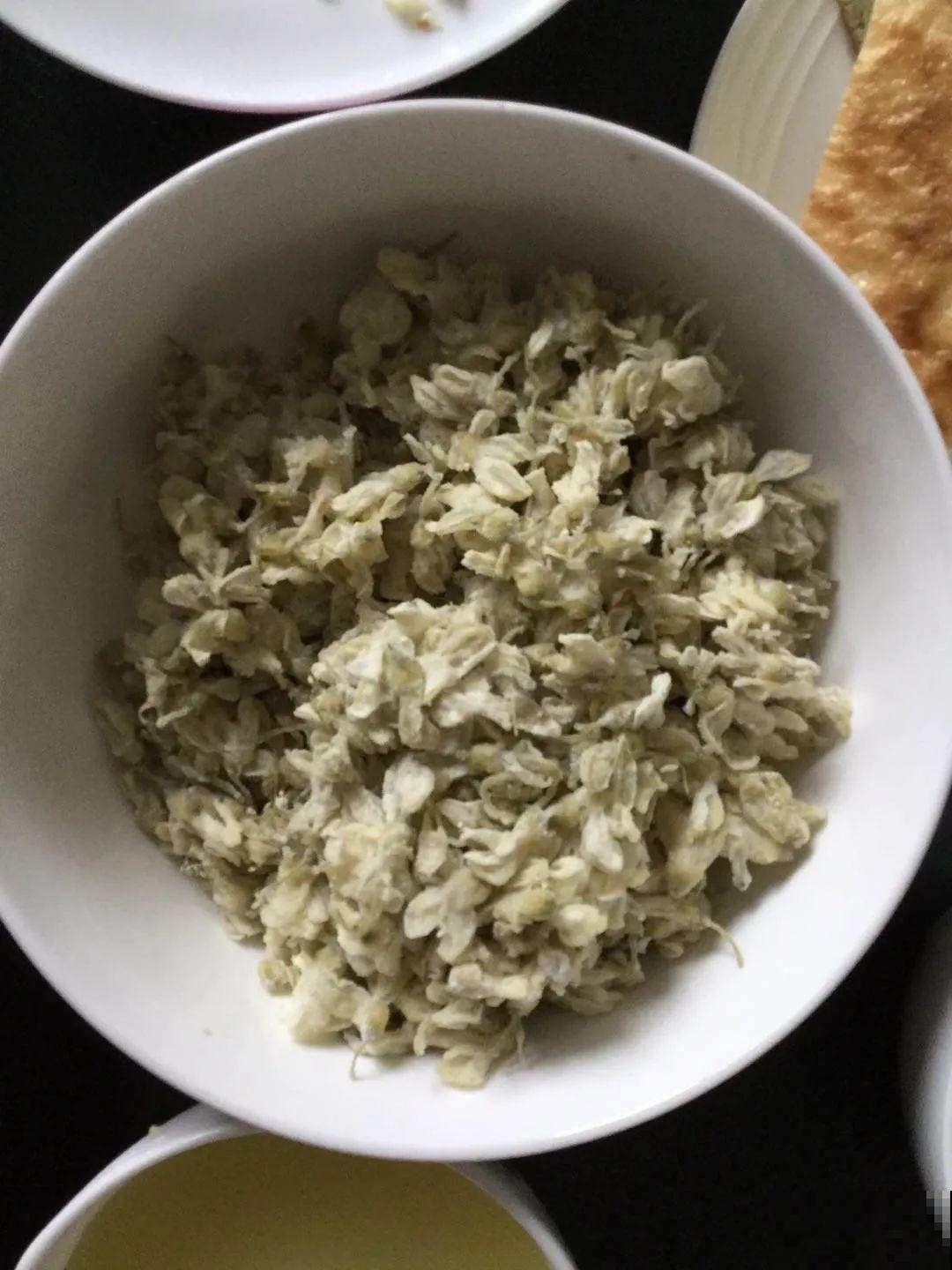 医院铁树结果，却被摘走30颗，园丁师傅吓坏了！