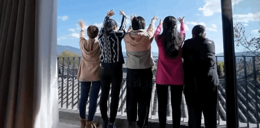 5位单身女性抱团养老，每天都是诗和远方，太那个羡慕了！