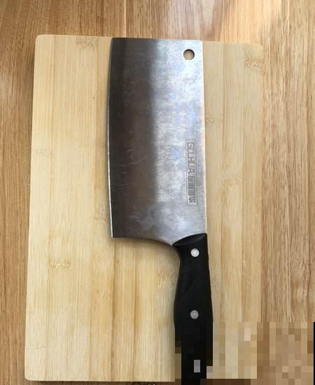 菜刀前面有个小孔，还有这4个妙用，后悔知道晚了