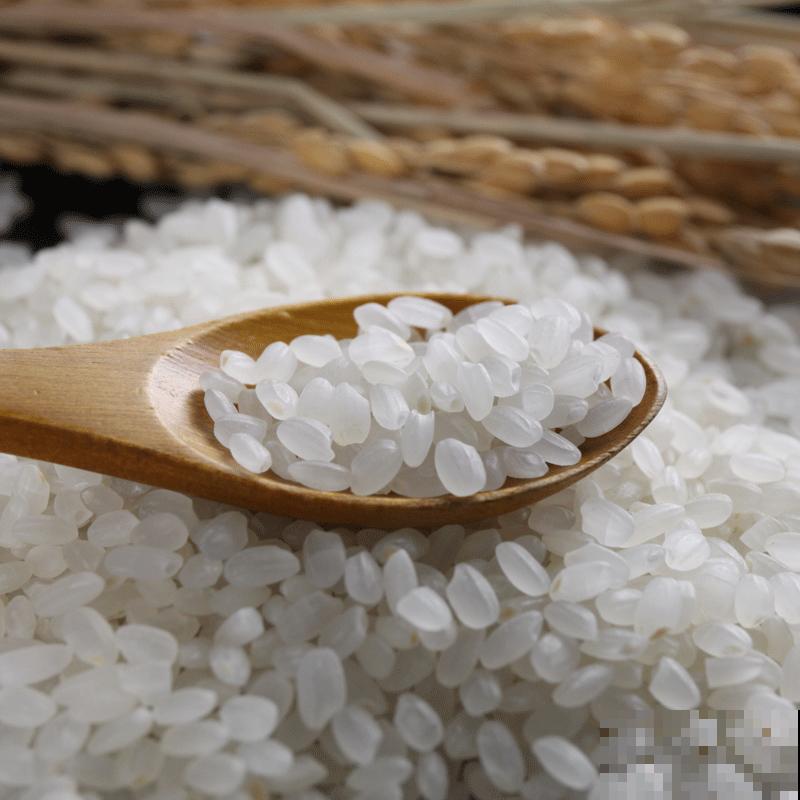 下饺子要细心，锅里加一样东西，不粘锅还劲道