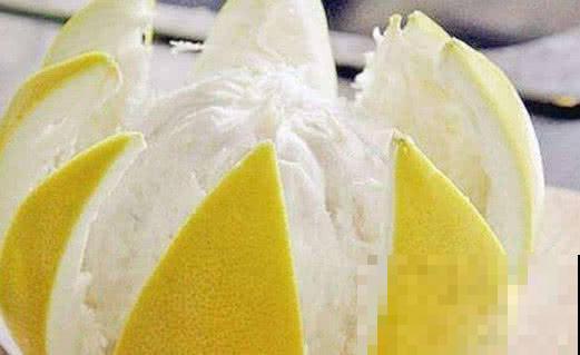 吃剩的柚子皮千万别扔！用来养花，效果比花肥还好！