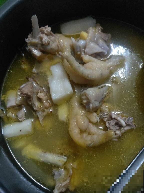 煮汤时的白色浮沫，到底能不能喝，看完你就知道