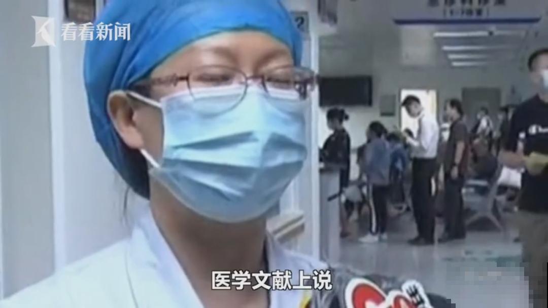 医院铁树结果，却被摘走30颗，园丁师傅吓坏了！