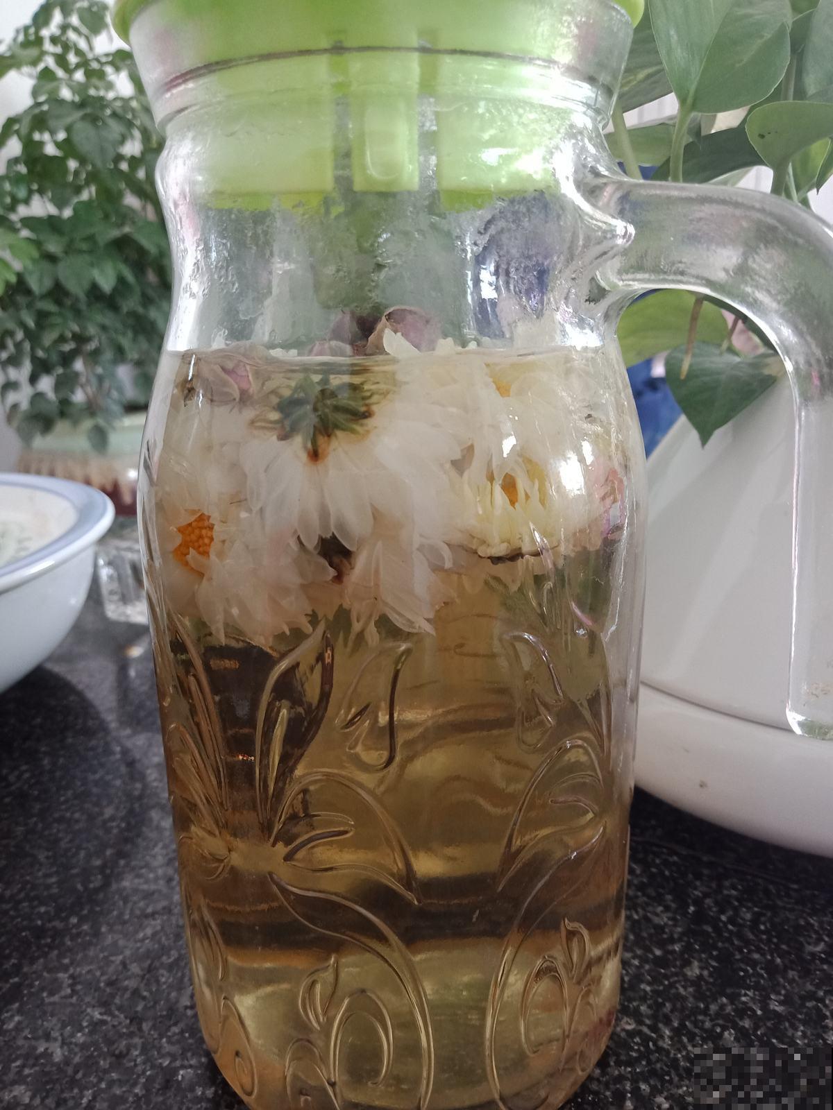 市场卖的菊花茶，发现有这3个特点，千万别买！