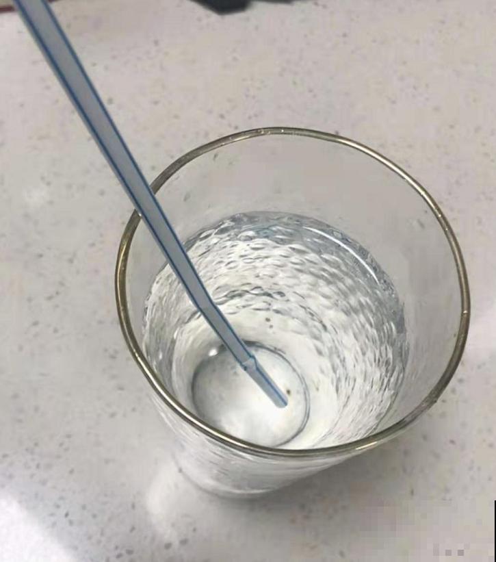 还买什么多肉浇水神器？一根吸管就搞定，怎么浇都不烂叶！