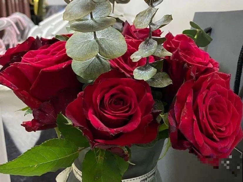 染色大葱？卫生纸一擦就掉色，真细思极恐