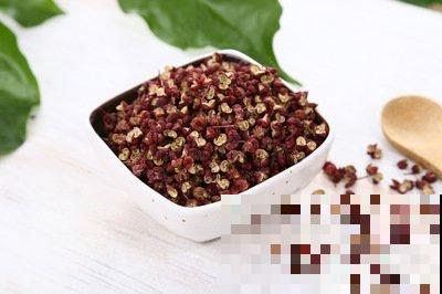 厨房调料居然这么好用？随便找一种，养花不生虫不黄叶！