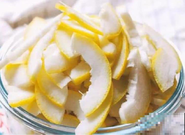 吃剩的柚子皮千万别扔！用来养花，效果比花肥还好！