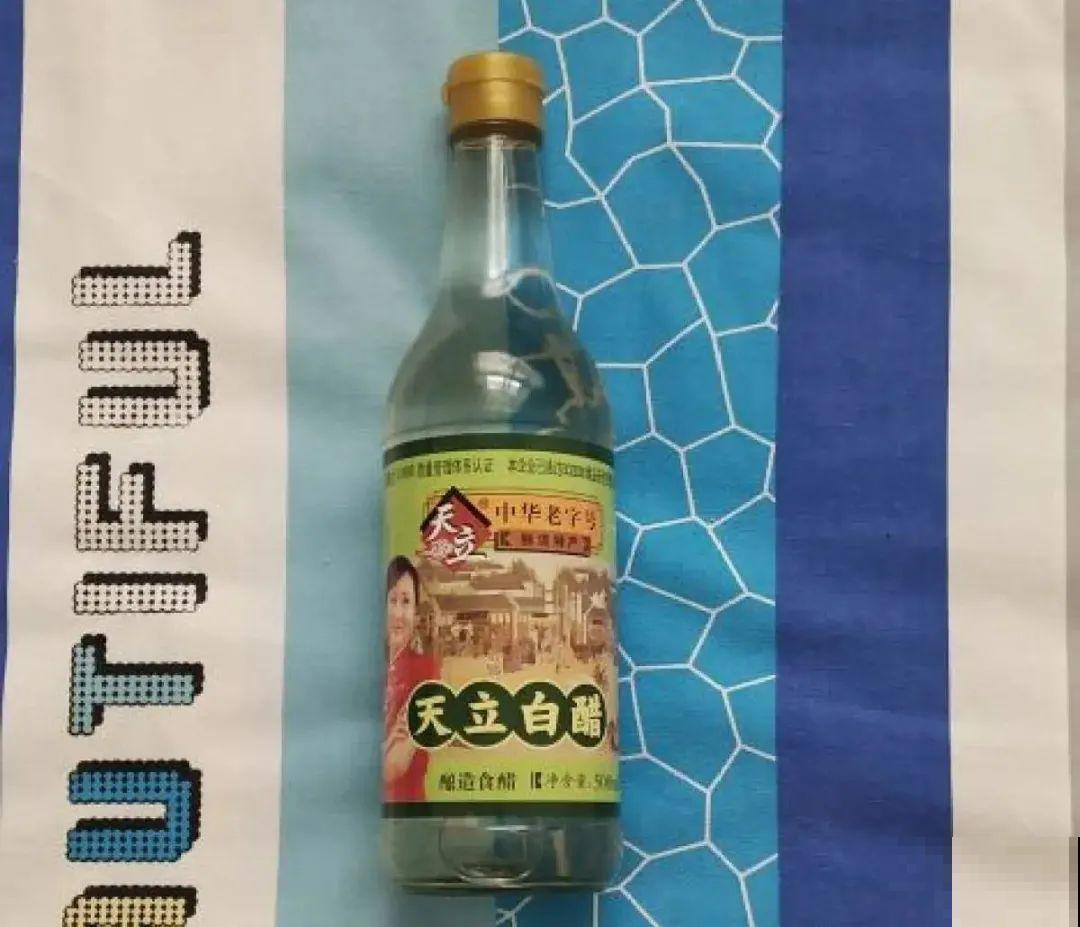 给花浇水掺点白醋，植物根比萝卜还粗，健壮不黄叶