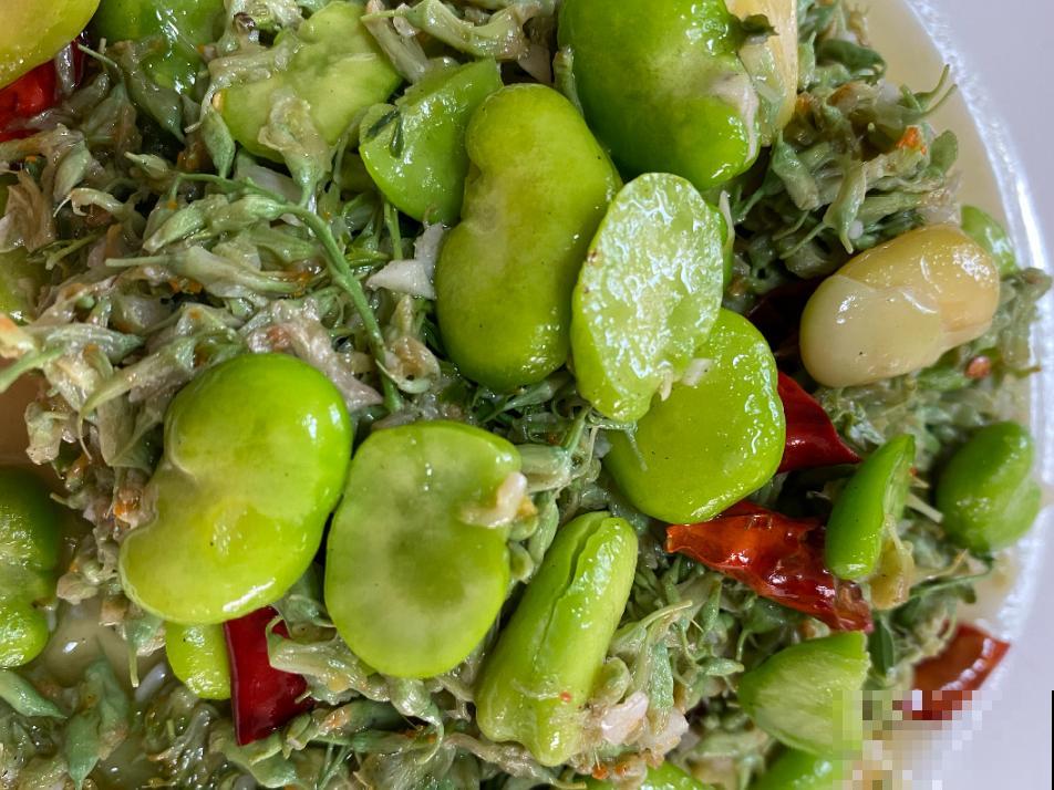 香飘飘的花,吃一口满嘴花香,再不吃就没了 香飘飘的花,吃一口满嘴花香,再不吃就没了