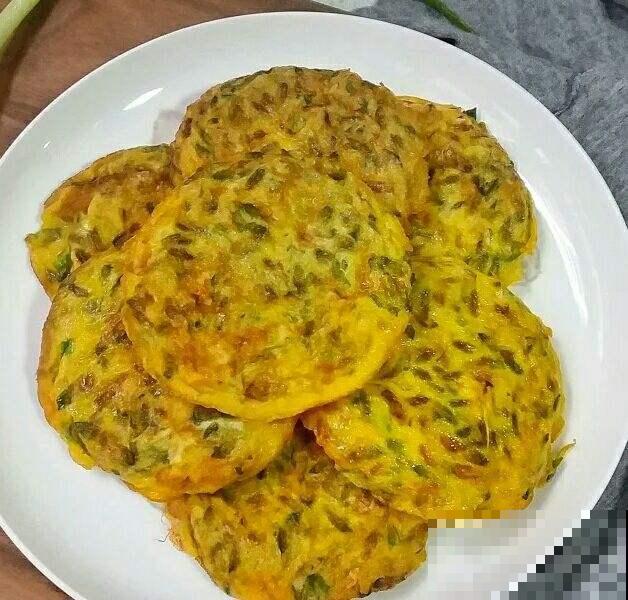 5月初长势超旺的野菜，山上溜达一圈，能摘好几袋子