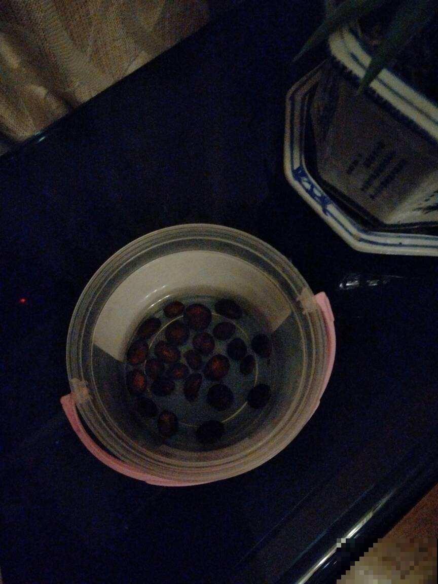 家里这些水不要随便倒掉，用来养花有奇效，废物利用花还长得旺！