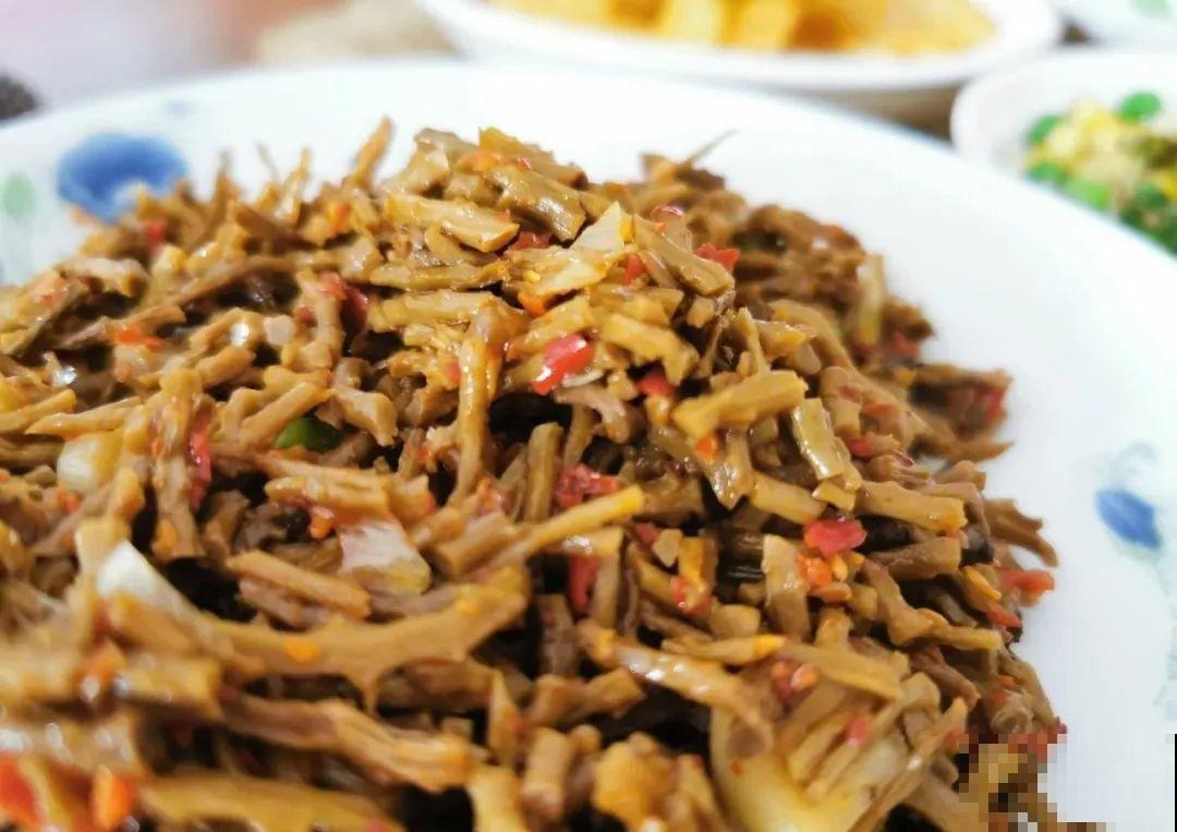 香飘飘的花,吃一口满嘴花香,再不吃就没了 香飘飘的花,吃一口满嘴花香,再不吃就没了