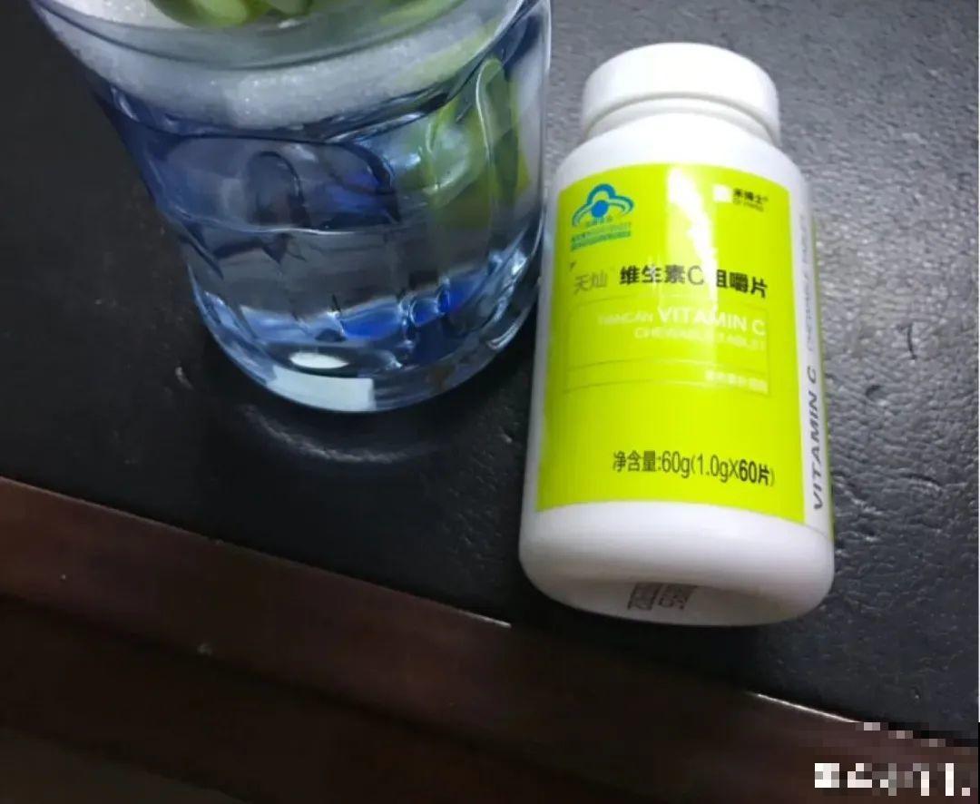 米兰花喜欢喝醋，一个月来一勺，花苞嘟噜噜冒