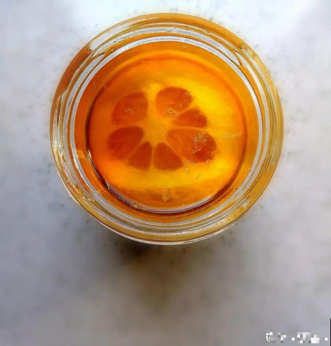 米兰花喜欢喝醋，一个月来一勺，花苞嘟噜噜冒