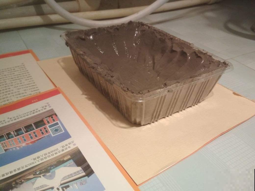 水泥也是养花好东西，千万别丢掉，省不少钱