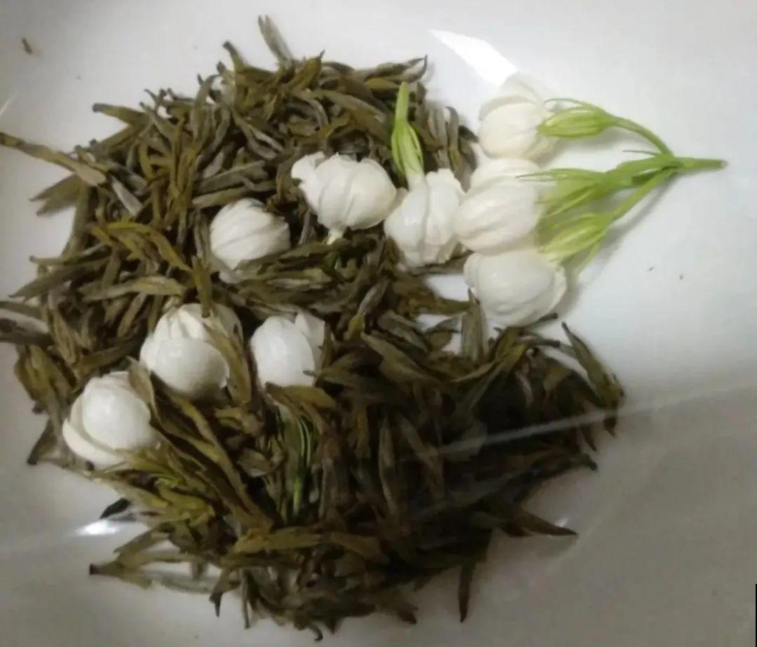 家门口的木槿花，裹上面炸一炸，外酥里嫩香喷喷