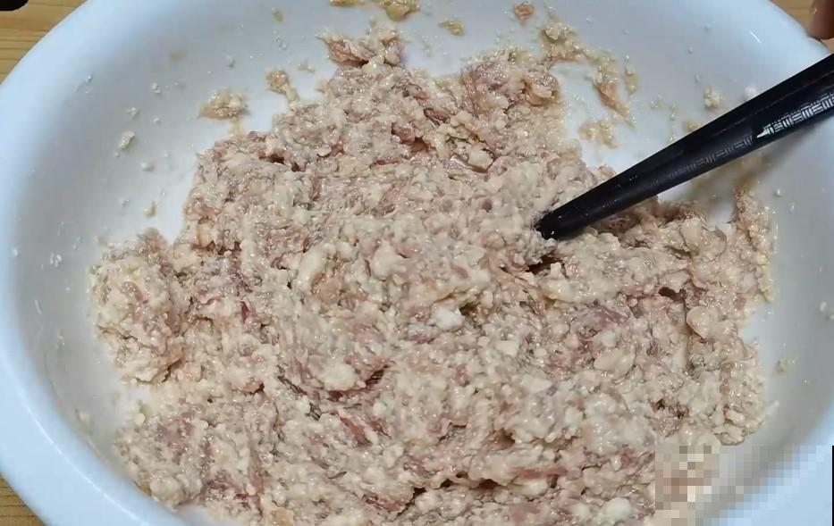 家门口的木槿花，裹上面炸一炸，外酥里嫩香喷喷