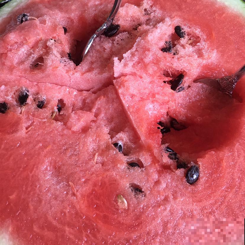 夏季水果丰富，适当多吃这4种，补充维C水分充足