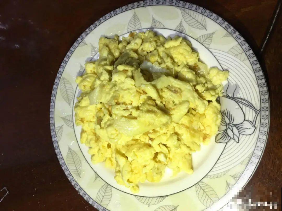 家门口的木槿花，裹上面炸一炸，外酥里嫩香喷喷