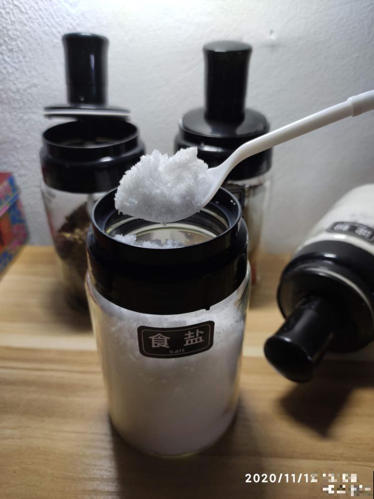 这5种衣服污渍，只需最简单的材料清洗，家家都有