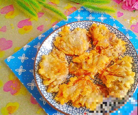 家门口的木槿花，裹上面炸一炸，外酥里嫩香喷喷