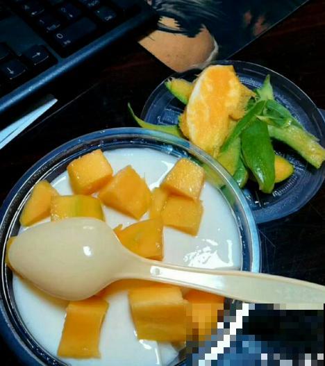 芒果甜品千千万,学会这2个,大人孩子抢着吃 芒果甜品千千万,学会这2个,大人孩子抢着吃