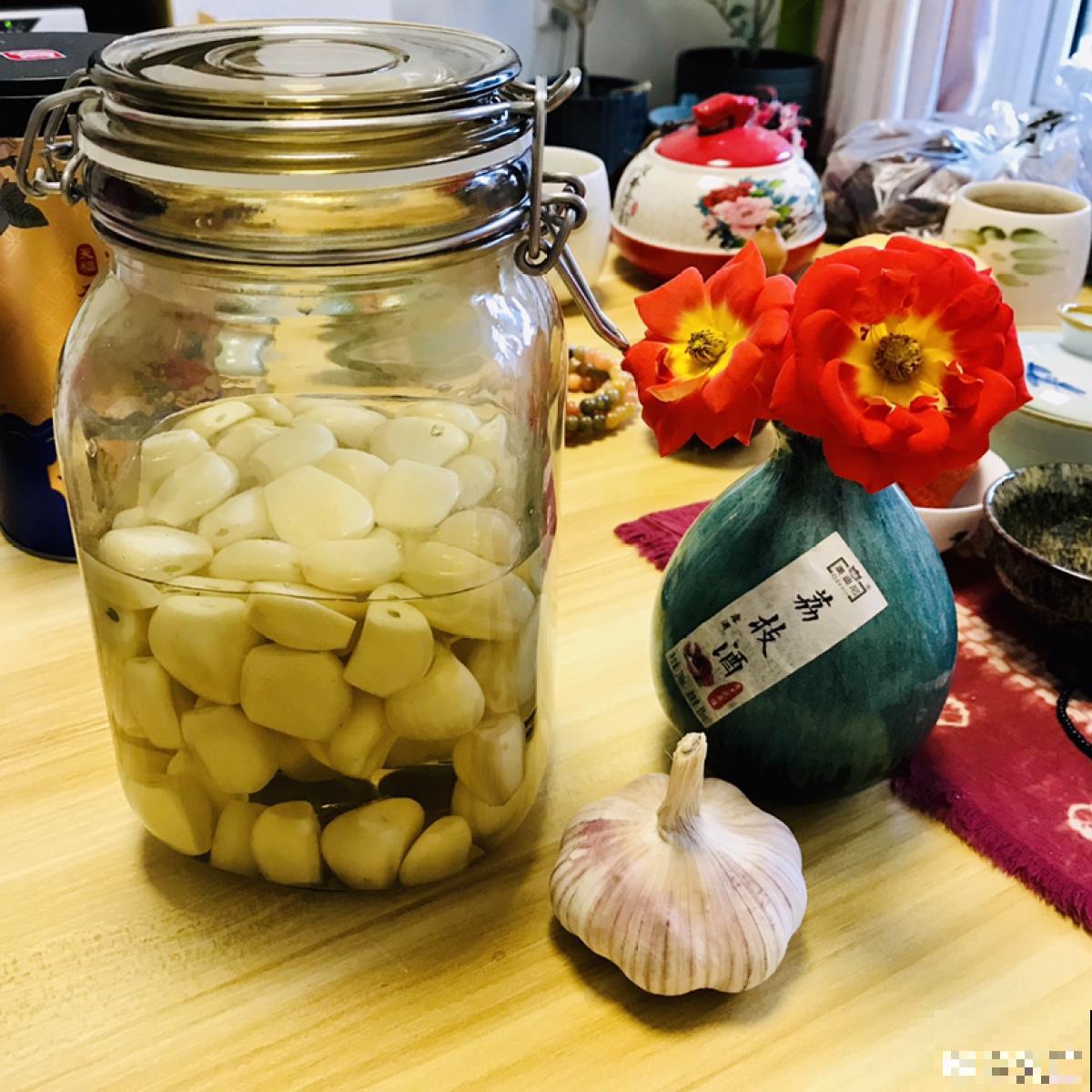 大蒜的7个妙用，一蒜在手，居家不愁