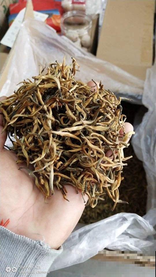 夏天天气热，不如在家喝点茶，解渴还消暑