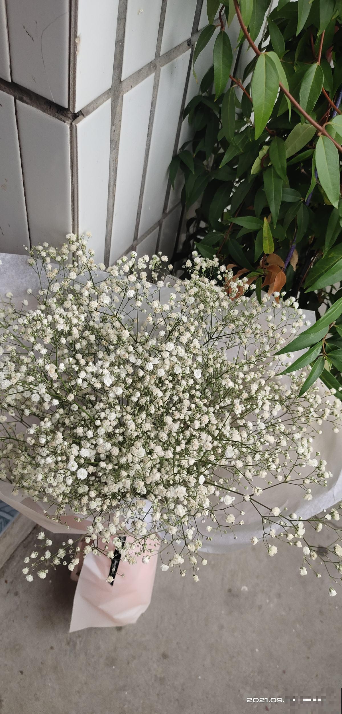 教师节送礼，是恶俗还是心意，全靠自己评判