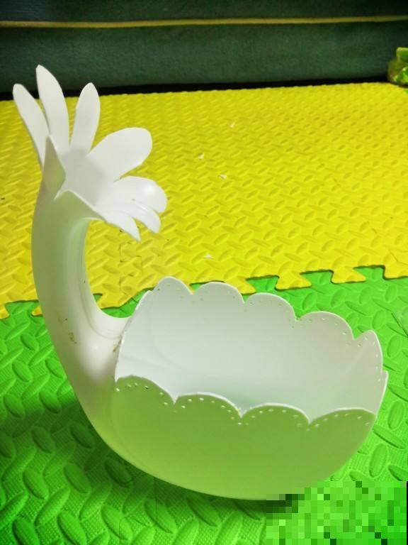 用完的洗衣桶,简单改造一下,又是一个好花盆 用完的洗衣桶,简单改造一下,又是一个好花盆