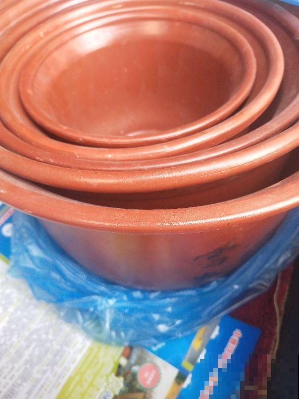 养花不能忽视花盆，选好了花长得壮，选错了花都死翘翘