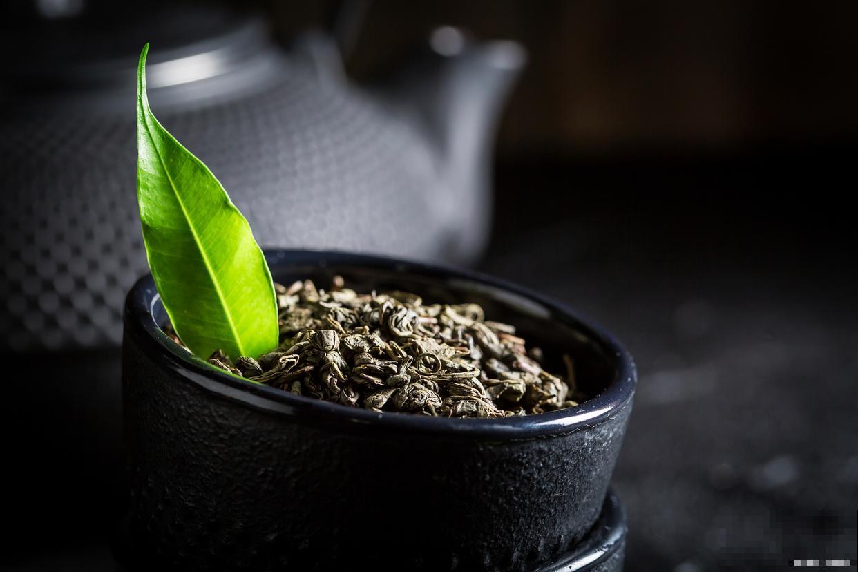 茶叶可以当肥料养花吗